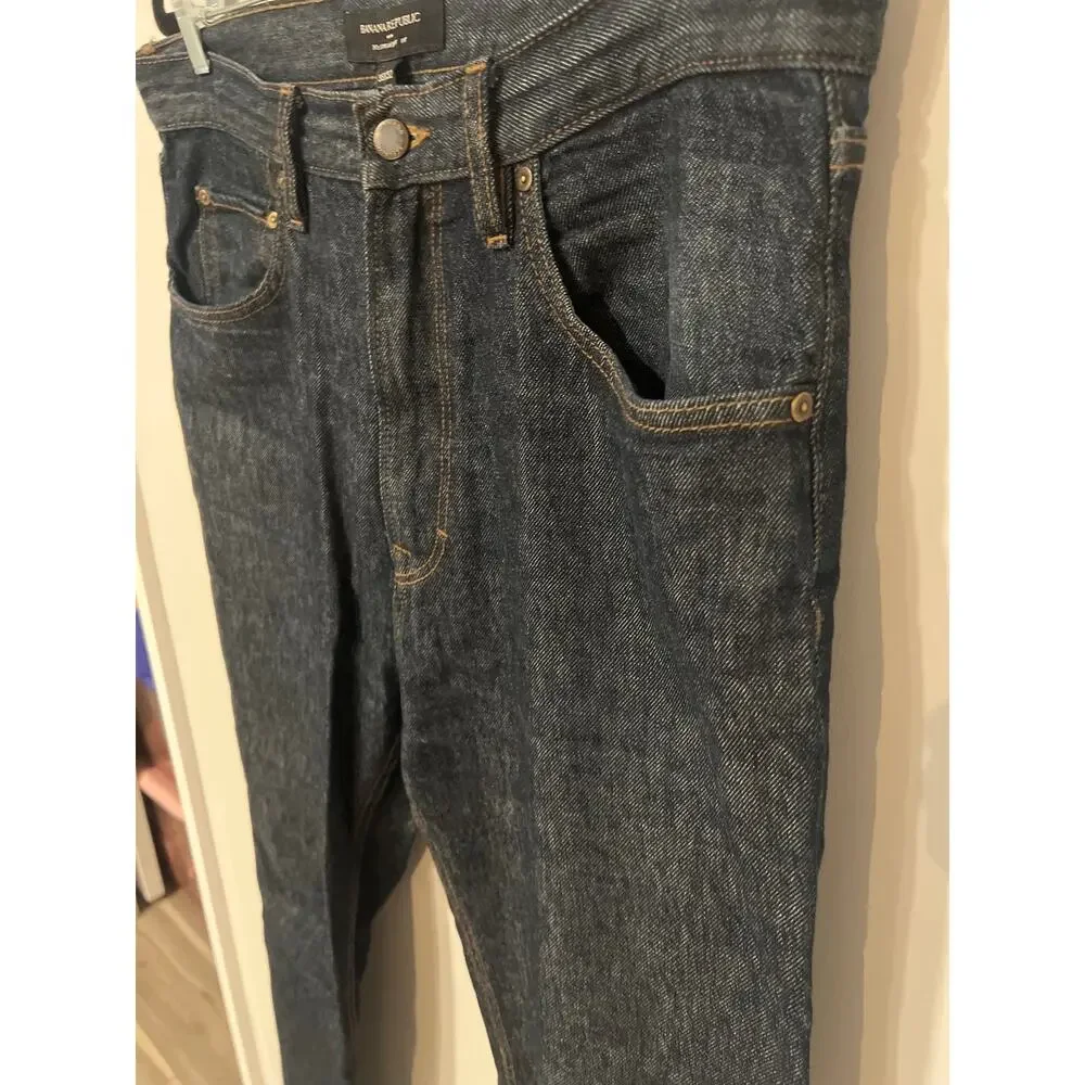 Banana Republic discover these